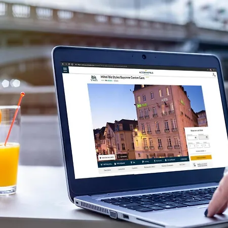 巴约讷宜必思尚品酒店 巴约讷