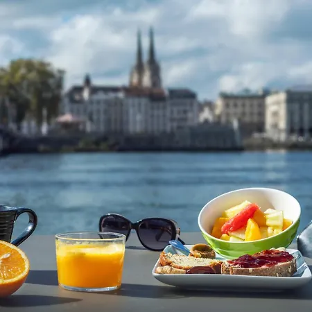 巴约讷宜必思尚品酒店 巴约讷