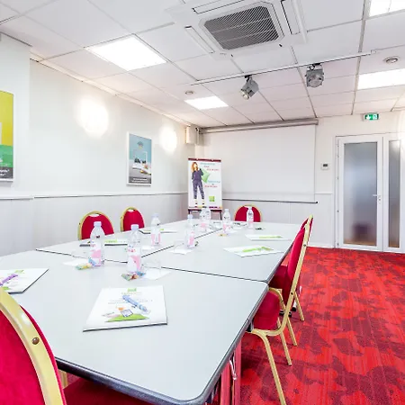 巴约讷宜必思尚品酒店 3*