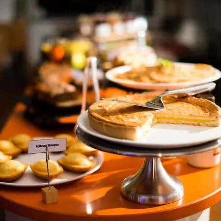 酒店 巴约讷宜必思尚品酒店