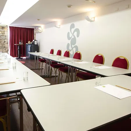 巴约讷宜必思尚品酒店 3* 巴约讷