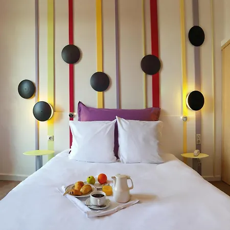 酒店 巴约讷宜必思尚品酒店 3*