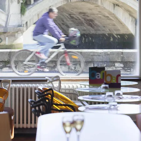 巴约讷宜必思尚品酒店 酒店 3*