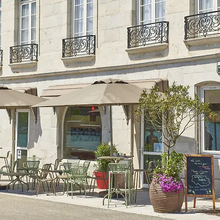 巴约讷宜必思尚品酒店 3* 巴约讷