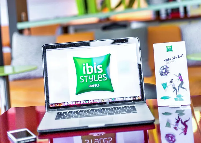 Hotel Ibis Styles Bayona